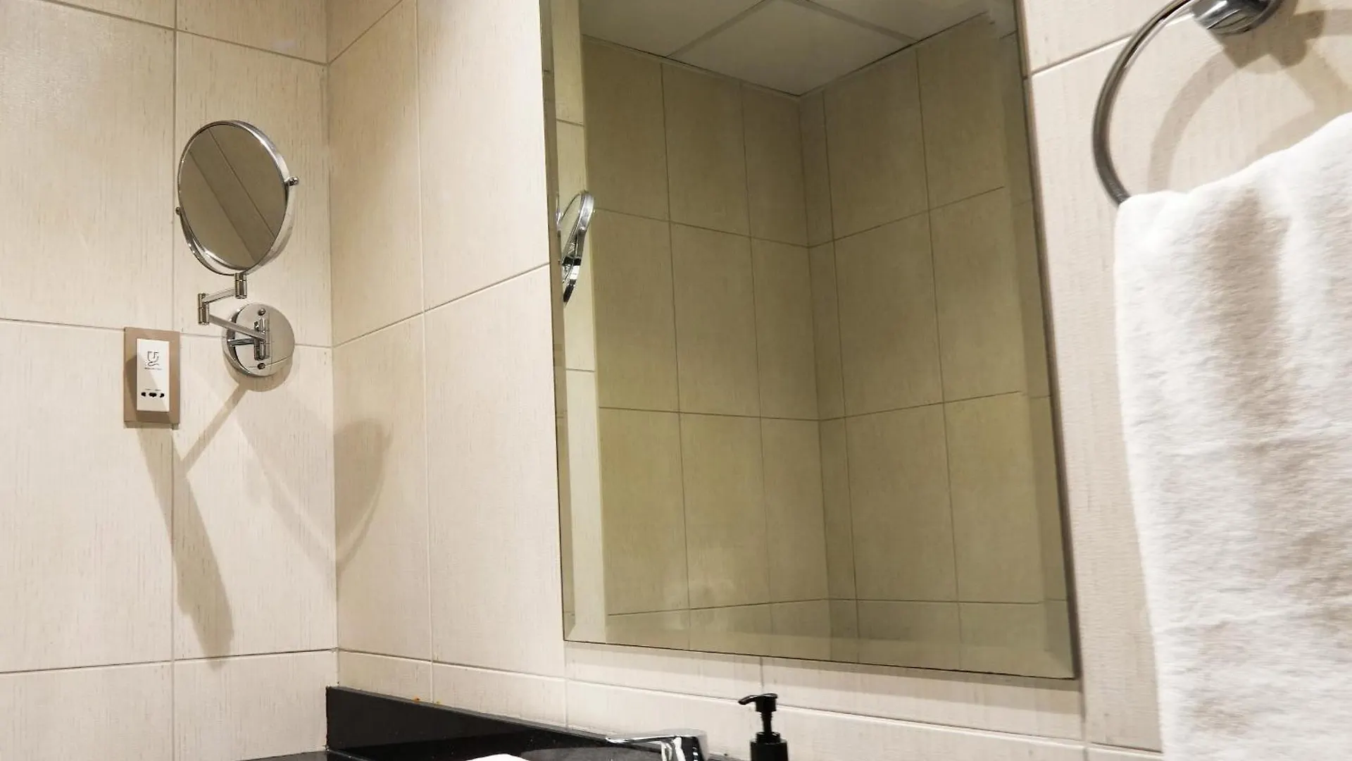 Easygo - Cozy Stu In Damac Ghalia Jvc Dubai Apartment