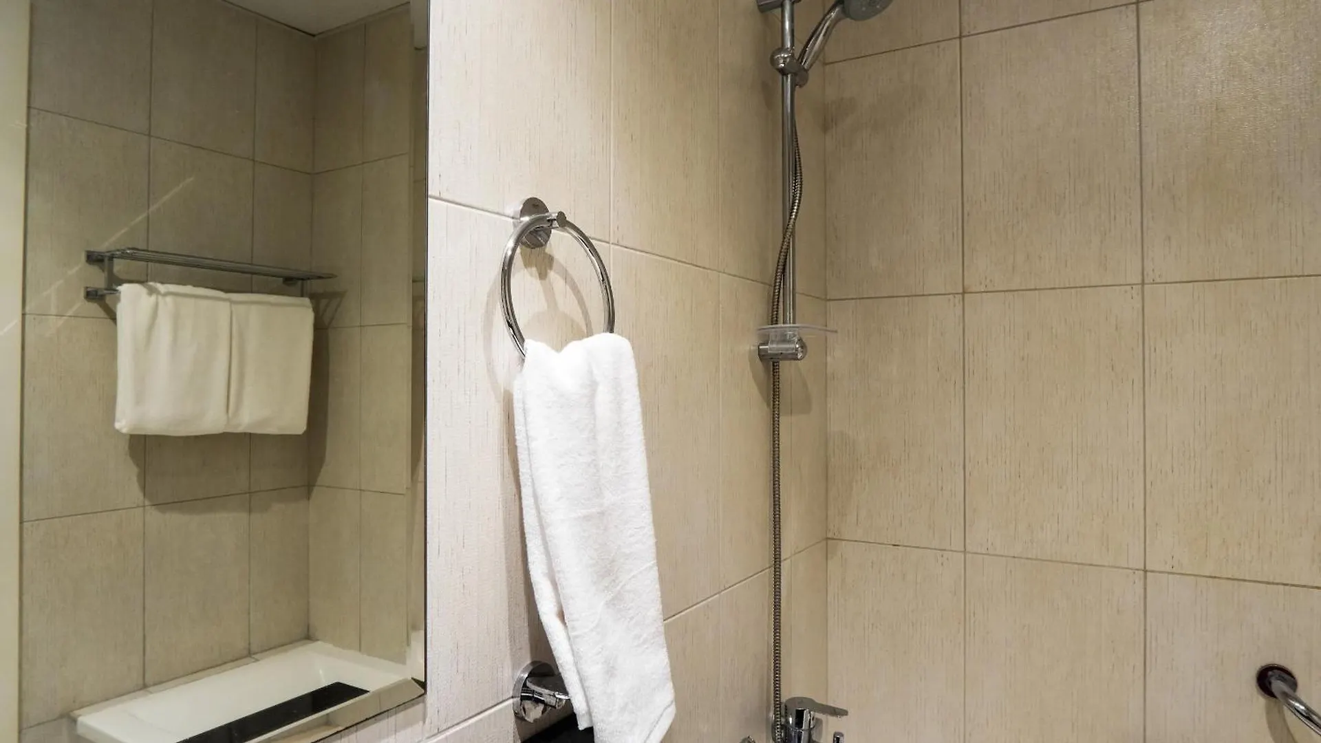 Easygo - Cozy Stu In Damac Ghalia Jvc Dubai Apartment
