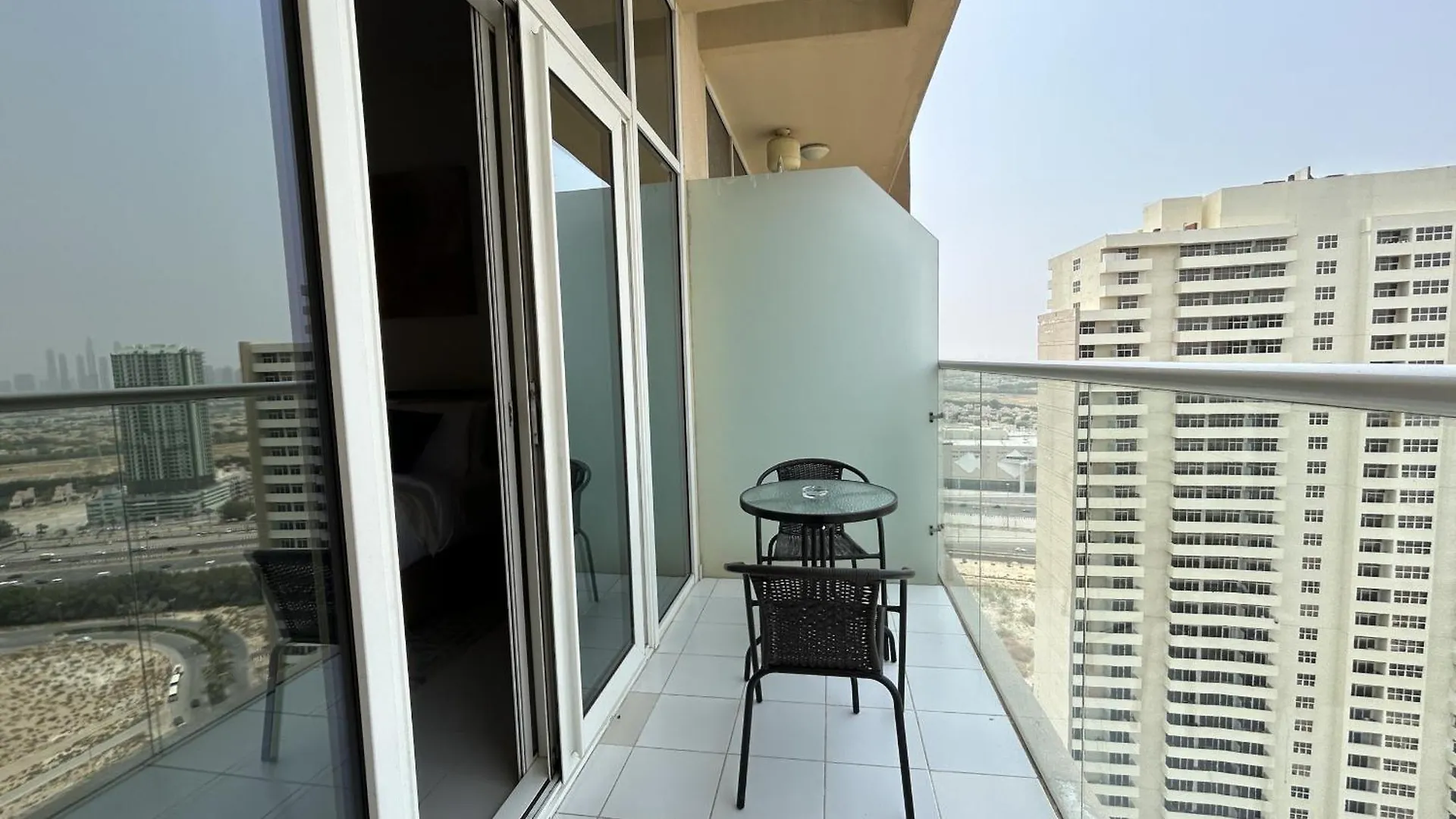 Easygo - Cozy Stu In Damac Ghalia Jvc Dubai Apartment