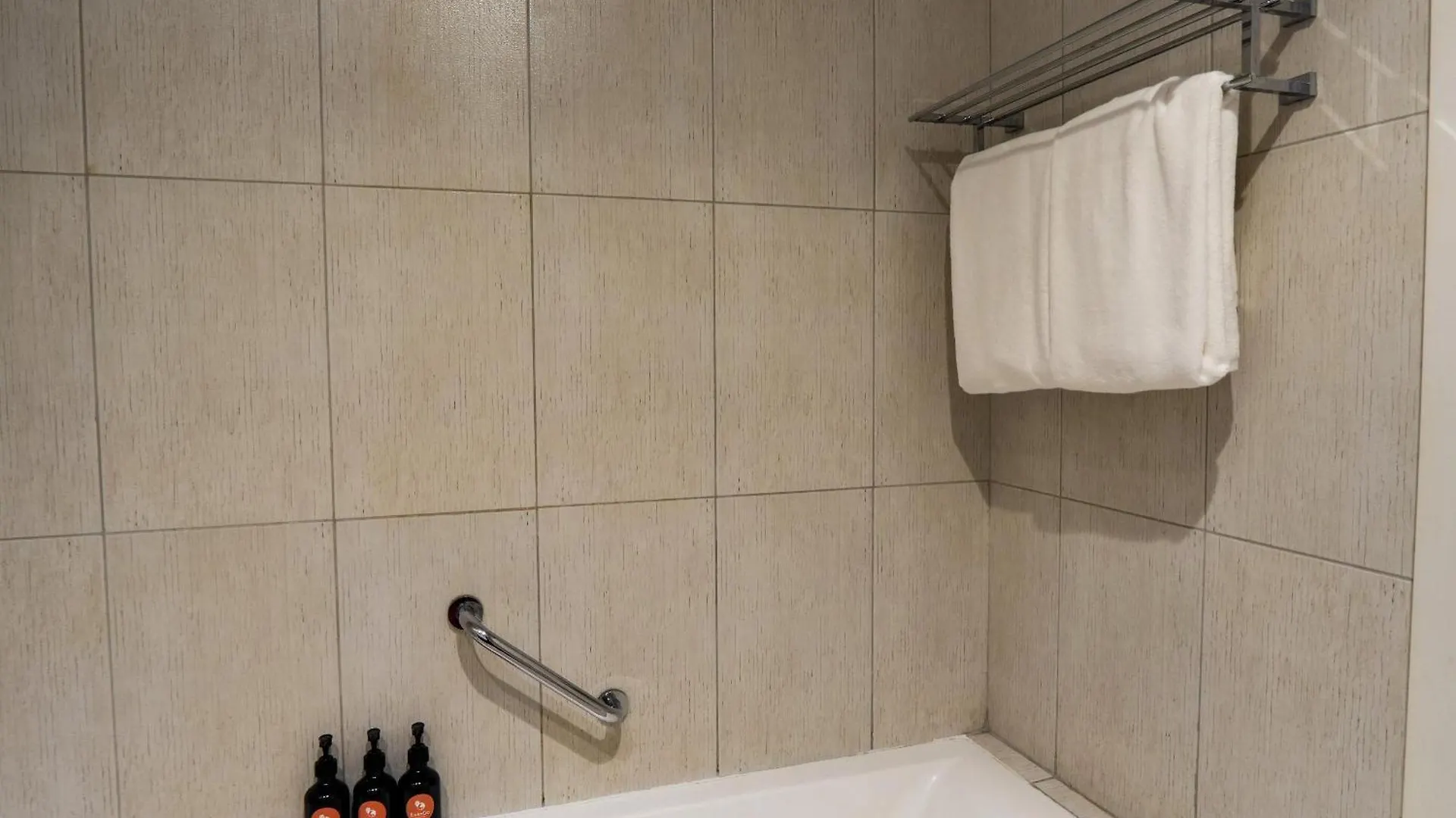 Easygo - Cozy Stu In Damac Ghalia Jvc Dubai Apartment