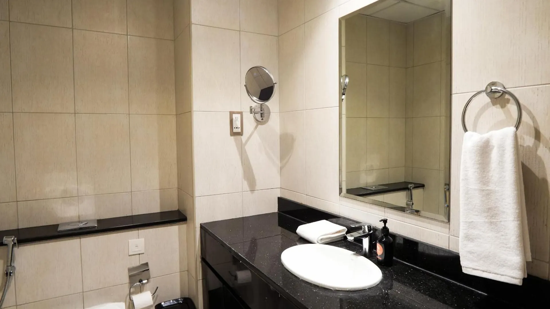 Easygo - Cozy Stu In Damac Ghalia Jvc Dubai Apartment